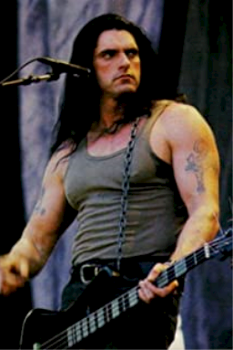 Type-O_Negative_Peter_Steele_Musician // 256x384 // 298.0KB